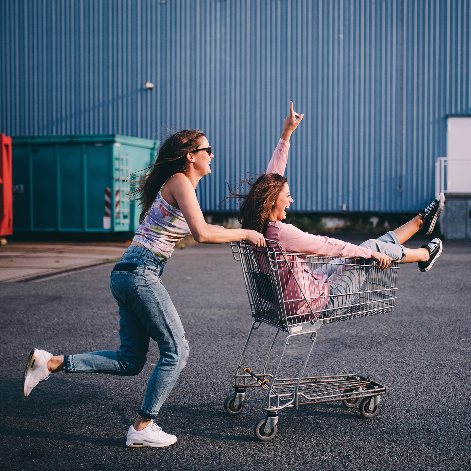 adventure-girls